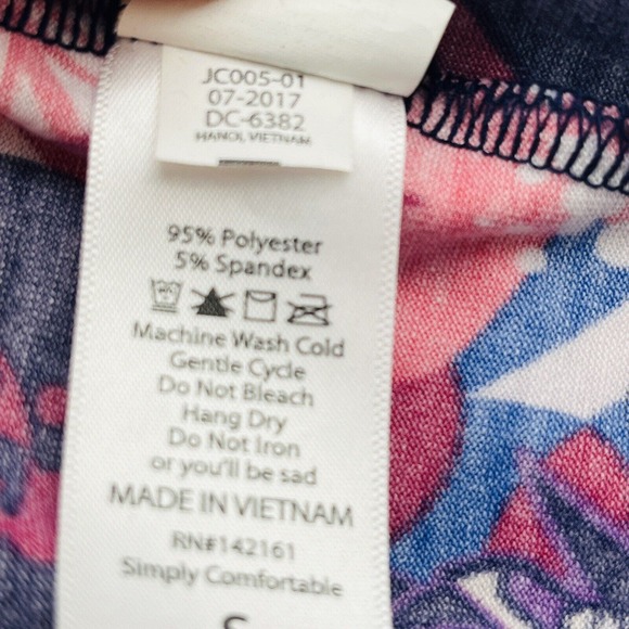 Womens S Lularoe Maleficent Simply Comfortable Shirt Disney Allover Print Hi-Low - Picture 6 of 6